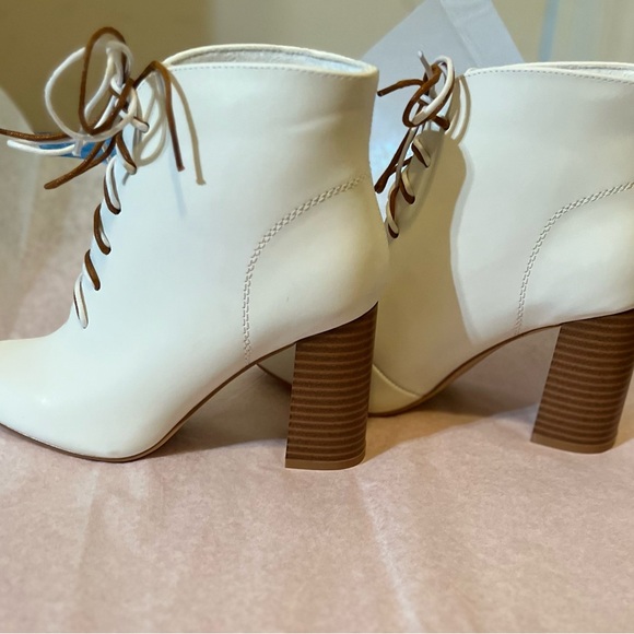 Ankle Boots, White Women’s Round Toe Lace Up Chunky Heels Boots Size 7.5 - Picture 2 of 6